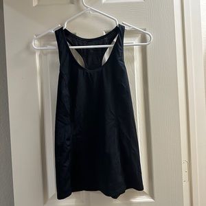 black lululemon tank top 2